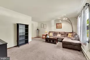 202 Marion Ave, Carlisle, PA 17013 - Photo 2