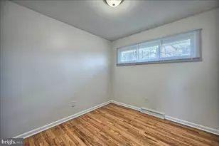 22 Chestnut St, Camp Hill, PA 17011 - Photo 8