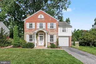 10 Country Club Pl E, Camp Hill, PA 17011 - Photo 1