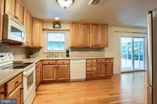 517 Lamp Post Ln, Camp Hill, PA 17011 - Photo 14
