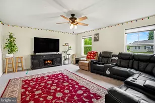 23 Essex Dr, Carlisle, PA 17015 - Photo 6