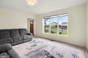 23 Essex Dr, Carlisle, PA 17015 - Photo 2
