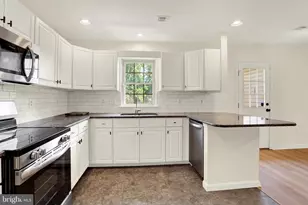 323 Stonehedge Ln, Mechanicsburg, PA 17055 - Photo 12