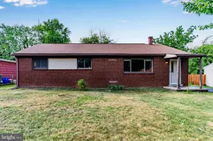 11 W Dulles Dr, Camp Hill, PA 17011 - Photo 2
