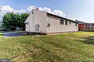 11 W Dulles Dr, Camp Hill, PA 17011 - Photo 22