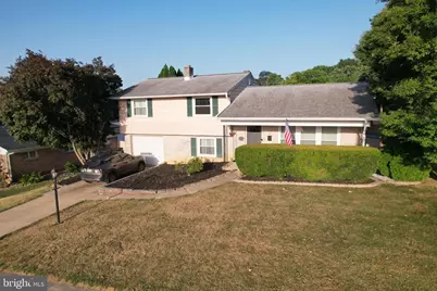 19 W Shore Drive, Camp Hill, PA 17011 - Photo 2