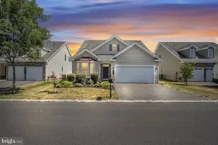 225 Loyal Dr, Mechanicsburg, PA 17050 - Photo 2