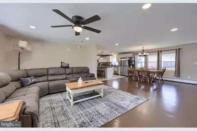 21 East Street, Mount Holly Springs, PA 17065 - Photo 6