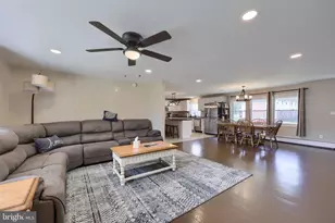 21 East St, Mount Holly Springs, PA 17065 - Photo 6