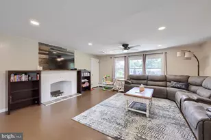21 East St, Mount Holly Springs, PA 17065 - Photo 4