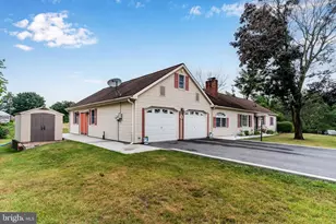 3049 Spring Rd, Carlisle, PA 17013 - Photo 2