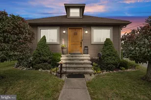 21 H St, Carlisle, PA 17013 - Photo 1