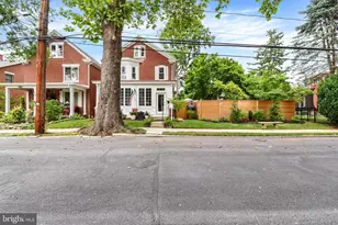 337 Graham St, Carlisle, PA 17013 - Photo 4