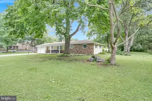 1003 Rockledge Dr, Carlisle, PA 17015 - Photo 4