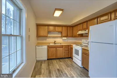 2712 Lisburn Road #201, Camp Hill, PA 17011 - Photo 12