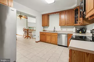 924 W Trindle Rd, Mechanicsburg, PA 17055 - Photo 12