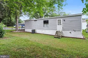 22 Magnolia Ln, Carlisle, PA 17015 - Photo 4