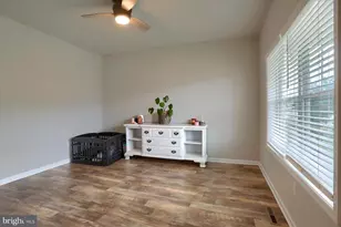 304 Lexington Ln, Shippensburg, PA 17257 - Photo 10