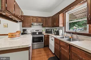 414 Appletree Rd, Camp Hill, PA 17011 - Photo 10