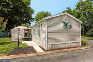 36 Garden Pkwy, Carlisle, PA 17013 - Photo 2