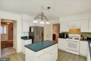 1153 Fleming Dr, Mechanicsburg, PA 17055 - Photo 6