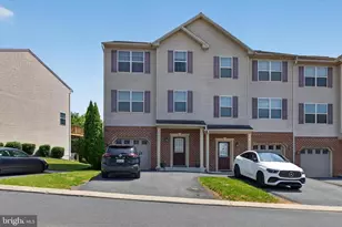 6421 Creekbend Dr, Mechanicsburg, PA 17050 - Photo 2