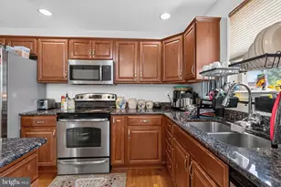 6421 Creekbend Dr, Mechanicsburg, PA 17050 - Photo 10