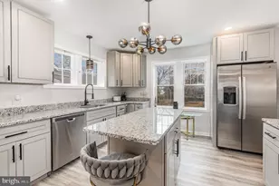 141 S 32nd St, Camp Hill, PA 17011 - Photo 8