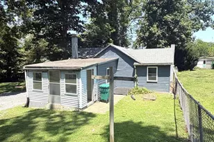 22 Fairview St, Carlisle, PA 17015 - Photo 4