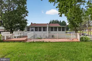 2 Palmer Dr, Camp Hill, PA 17011 - Photo 2