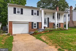 2 Palmer Dr, Camp Hill, PA 17011 - Photo 1