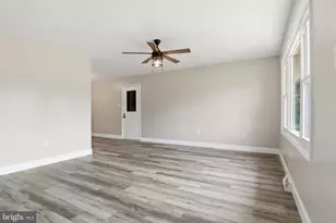 5013 Lenker St, Mechanicsburg, PA 17050 - Photo 2