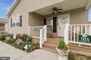105 Glenridge Dr, Carlisle, PA 17015 - Photo 1