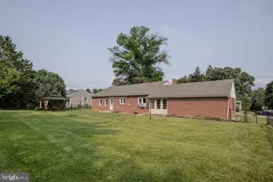 626 Charles St, Shippensburg, PA 17257 - Photo 4
