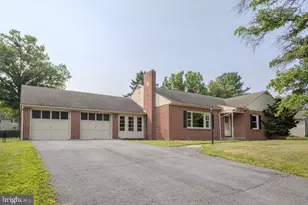 626 Charles St, Shippensburg, PA 17257 - Photo 2