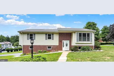 61 Sheraton Drive, Carlisle, PA 17013 - Photo 2