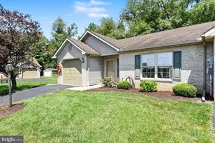 23 Mel Ron Ct, Carlisle, PA 17015 - Photo 2