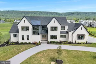 8 Sailfish Dr, Mechanicsburg, PA 17050 - Photo 2