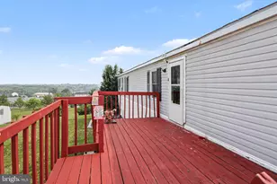22 Northview Dr, Carlisle, PA 17013 - Photo 2