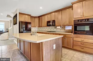 8 Indiana Cir, Lemoyne, PA 17043 - Photo 10