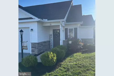 11 Group Court, Mount Holly Springs, PA 17065 - Photo 2