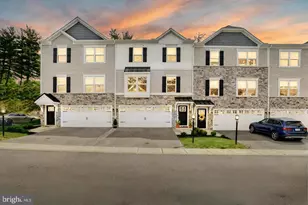 15 Woods Dr, Camp Hill, PA 17011 - Photo 1