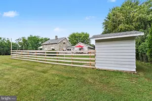 1422 Walnut Bottom Rd, Carlisle, PA 17015 - Photo 22