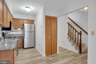 815 Allenview Dr, Mechanicsburg, PA 17055 - Photo 2
