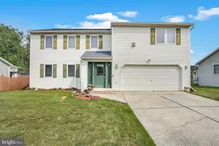 47 Honeysuckle Dr, Mechanicsburg, PA 17050 - Photo 2