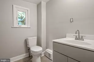 124 W Penn St, Carlisle, PA 17013 - Photo 10