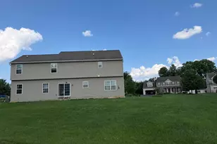 104 Bellows Dr, Carlisle, PA 17015 - Photo 2