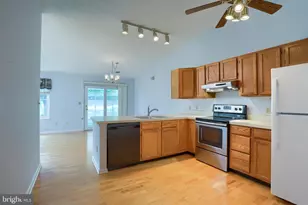73 Greenspring Dr, Mechanicsburg, PA 17050 - Photo 6