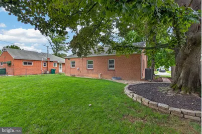 14 Country Club Place W, Camp Hill, PA 17011 - Photo 4