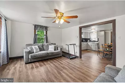 28 E Pine Street, Mount Holly Springs, PA 17065 - Photo 10